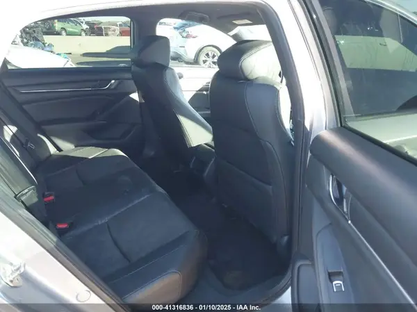 1HGCV1F33KA070581 2019 HONDA ACCORD - Image 8