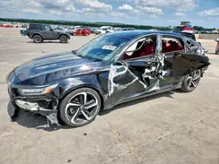 1HGCV1F33KA090751 2019 HONDA ACCORD