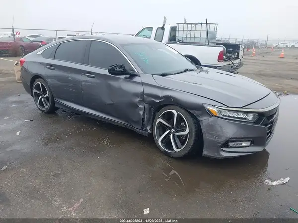 1HGCV1F33KA096565 2019 HONDA ACCORD - Image 1