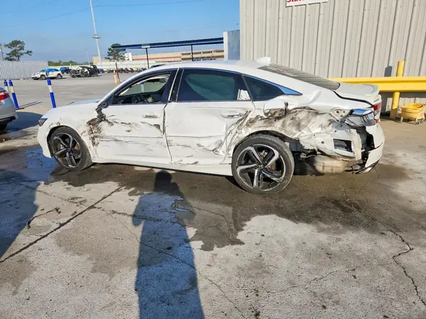 1HGCV1F33KA106916 2019 HONDA ACCORD - Image 2