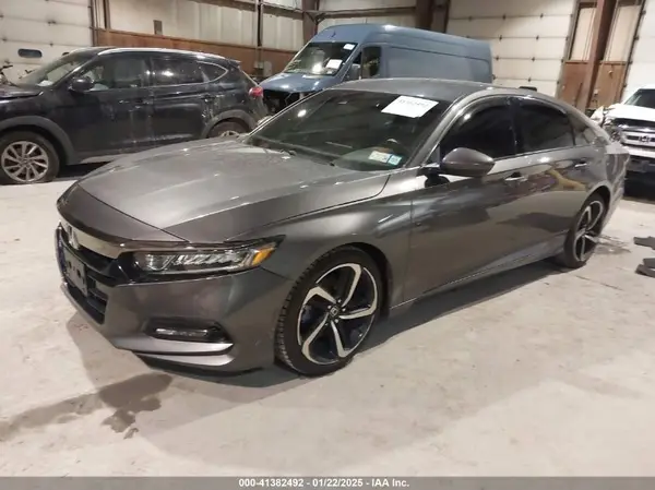 1HGCV1F33KA125577 2019 HONDA ACCORD - Image 2