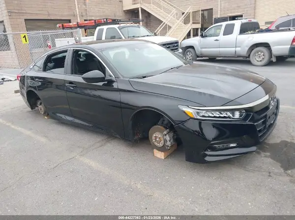 1HGCV1F33KA131539 2019 HONDA ACCORD - Image 1