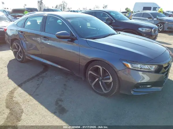 1HGCV1F33KA135817 2019 HONDA ACCORD - Image 1