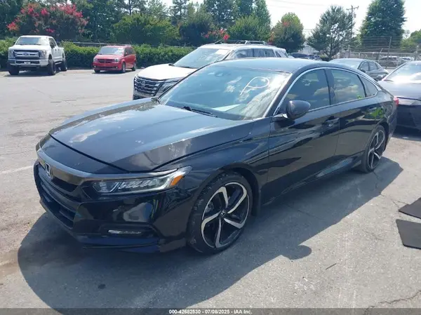 1HGCV1F33KA136952 2019 HONDA ACCORD - Image 2
