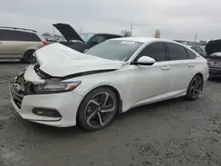 1HGCV1F33KA142668 2019 HONDA ACCORD