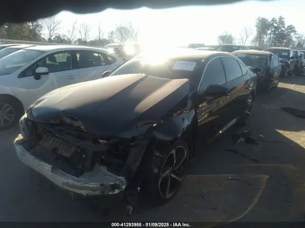 1HGCV1F33KA157557 2019 HONDA ACCORD - Image 2