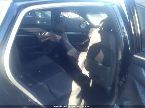 1HGCV1F33KA157557 2019 HONDA ACCORD - Image 8