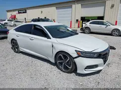 1HGCV1F33KA161933 2019 HONDA ACCORD