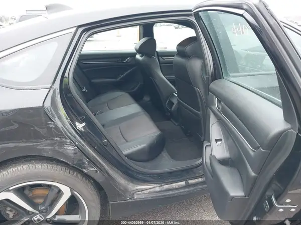 1HGCV1F33KA164685 2019 HONDA ACCORD - Image 8