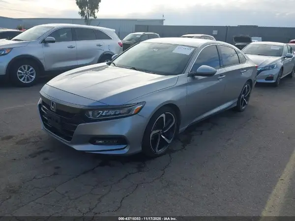 1HGCV1F33KA166503 2019 HONDA ACCORD - Image 2