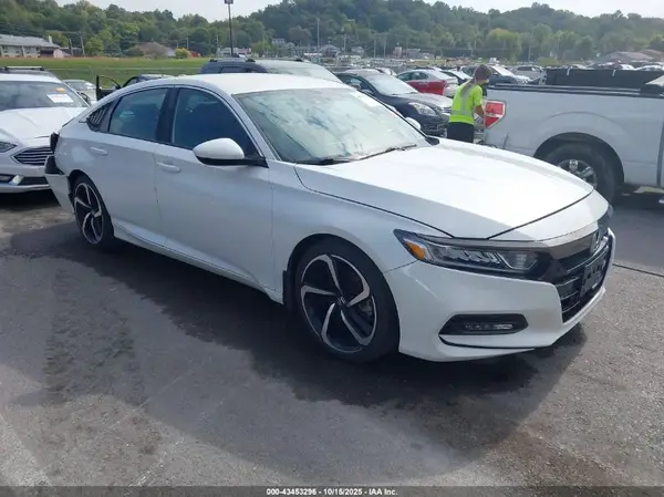 1HGCV1F33KA175718 2019 HONDA ACCORD - Image 1