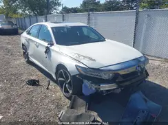 1HGCV1F33KA802594 2019 HONDA ACCORD