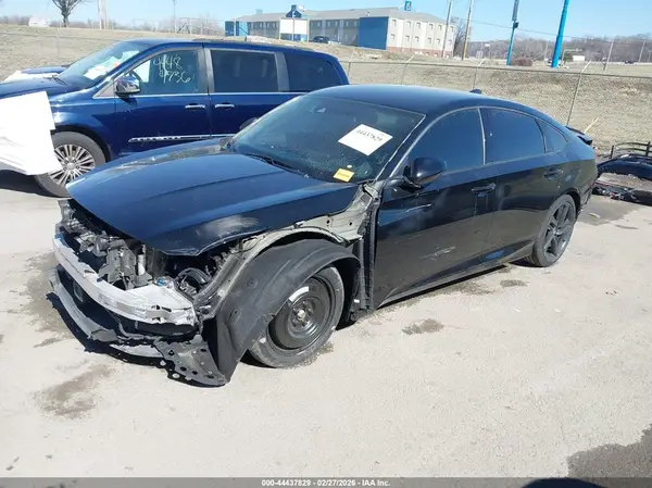 1HGCV1F33LA011841 2020 HONDA ACCORD - Image 2