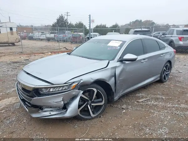 1HGCV1F33LA151324 2020 HONDA ACCORD - Image 2