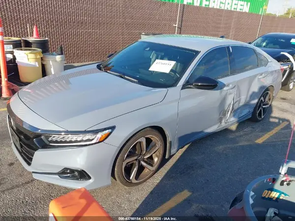 1HGCV1F33NA025449 2022 HONDA ACCORD - Image 2