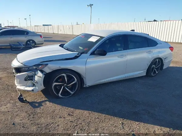 1HGCV1F33NA076272 2022 HONDA ACCORD - Image 2