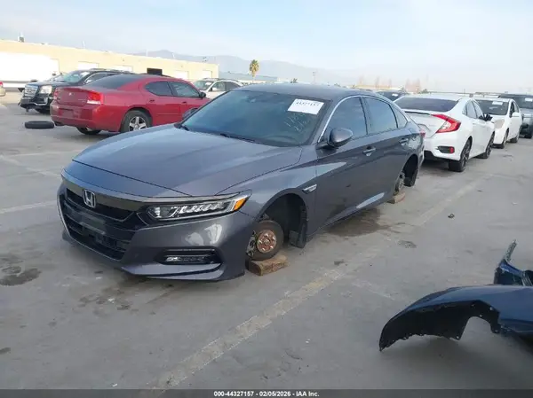 1HGCV1F34JA001655 2018 HONDA ACCORD - Image 2