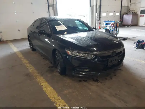 1HGCV1F34JA048247 2018 HONDA ACCORD - Image 1