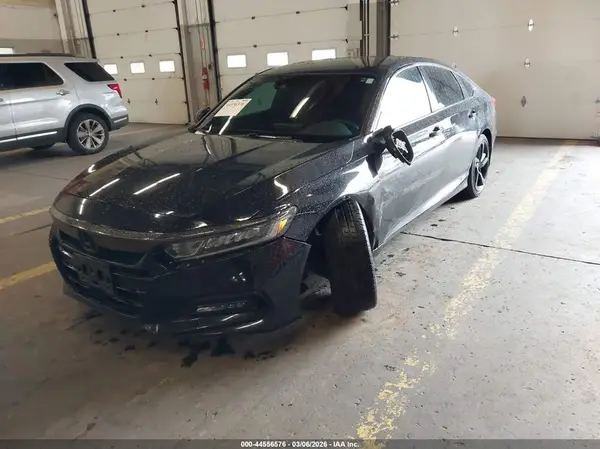 1HGCV1F34JA048247 2018 HONDA ACCORD - Image 2