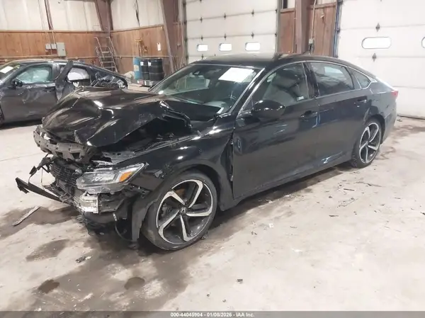 1HGCV1F34JA060639 2018 HONDA ACCORD - Image 2