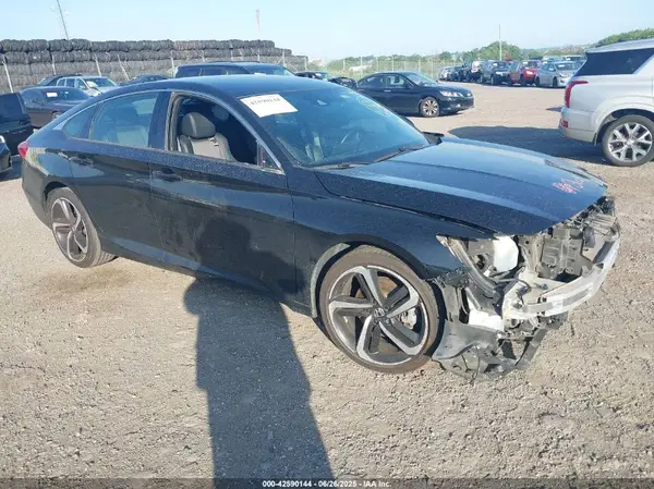 1HGCV1F34JA060673 2018 HONDA ACCORD - Image 1
