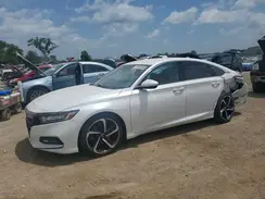 1HGCV1F34JA072001 2018 HONDA ACCORD