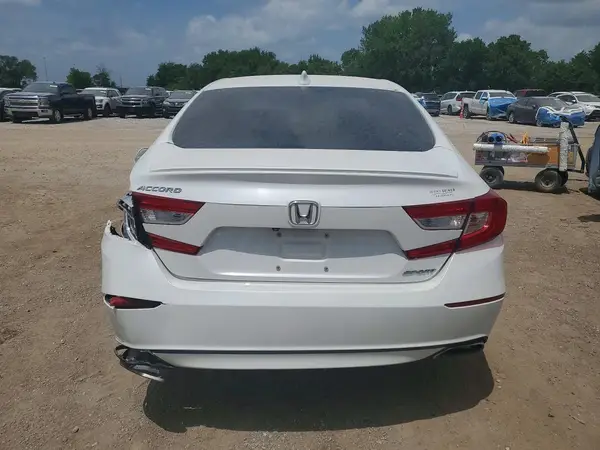 2018 HONDA ACCORD auction photo 6