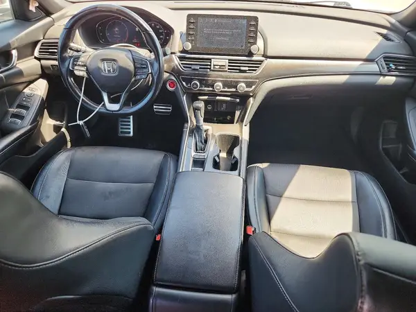 2018 HONDA ACCORD auction photo 8