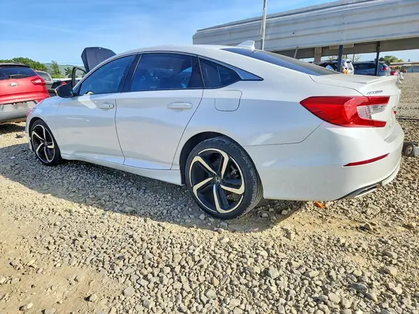 1HGCV1F34JA077179 2018 HONDA ACCORD - Image 2