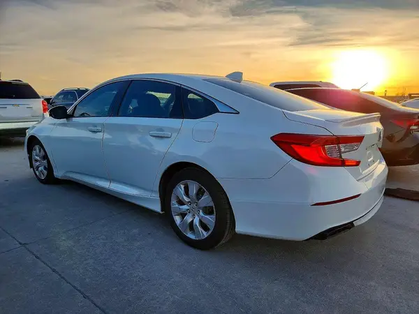 1HGCV1F34JA092670 2018 HONDA ACCORD - Image 2