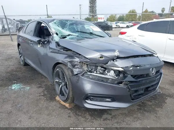 1HGCV1F34JA093088 2018 HONDA ACCORD - Image 1