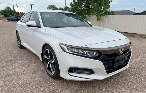 1HGCV1F34JA112139 2018 HONDA ACCORD - Image 1