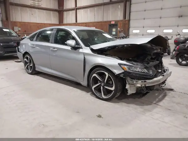 1HGCV1F34JA113579 2018 HONDA ACCORD - Image 1