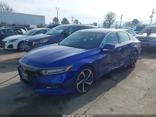 1HGCV1F34JA137705 2018 HONDA ACCORD - Image 2
