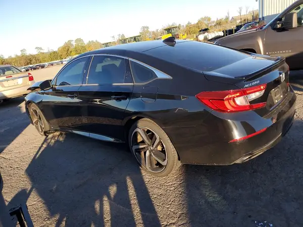 1HGCV1F34JA142905 2018 HONDA ACCORD - Image 2