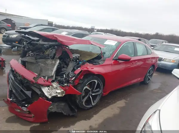 1HGCV1F34JA156500 2018 HONDA ACCORD - Image 2