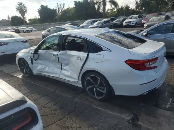 1HGCV1F34JA170705 2018 HONDA ACCORD - Image 2