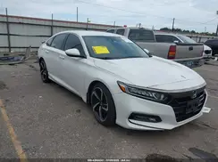 1HGCV1F34JA175371 2018 HONDA ACCORD