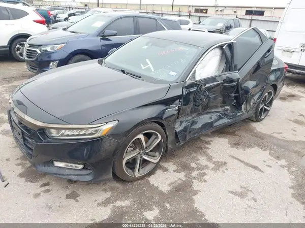 1HGCV1F34JA183387 2018 HONDA ACCORD - Image 2