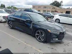 1HGCV1F34JA183390 2018 HONDA ACCORD
