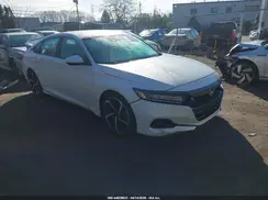 1HGCV1F34JA184569 2018 HONDA ACCORD