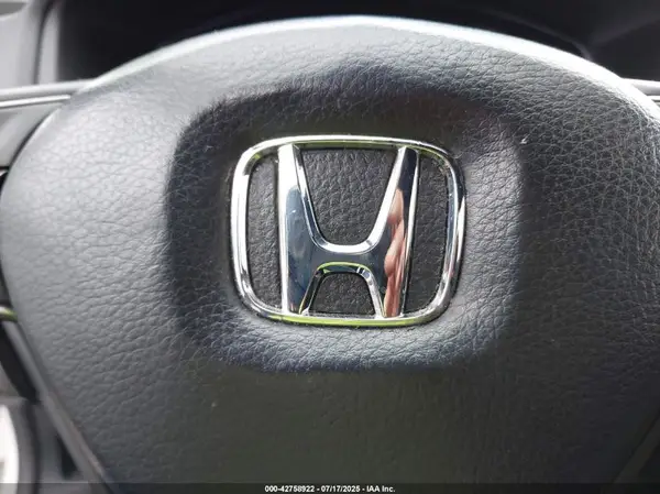 2018 HONDA ACCORD auction photo 6