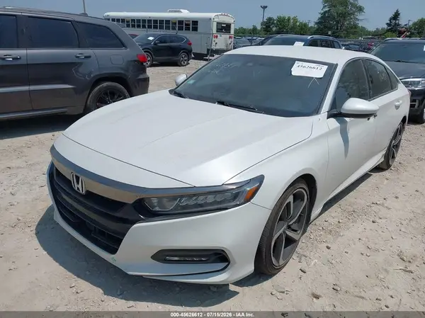 1HGCV1F34JA199606 2018 HONDA ACCORD - Image 2