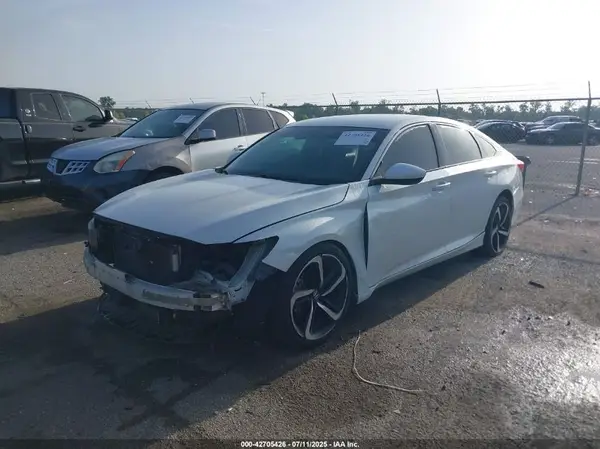 1HGCV1F34JA208014 2018 HONDA ACCORD - Image 2
