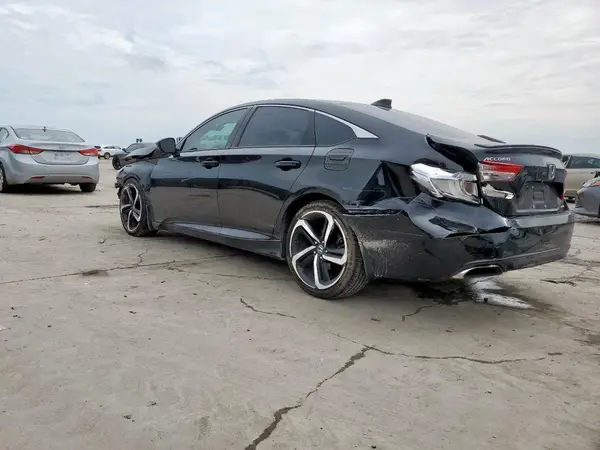 1HGCV1F34JA239697 2018 HONDA ACCORD - Image 2