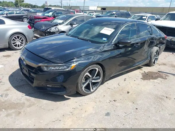 1HGCV1F34JA256418 2018 HONDA ACCORD - Image 2