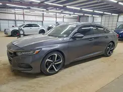 1HGCV1F34JA258699 2018 HONDA ACCORD