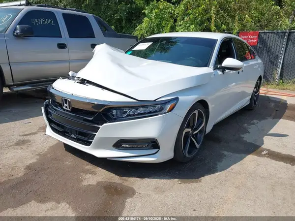 1HGCV1F34JA259738 2018 HONDA ACCORD - Image 2