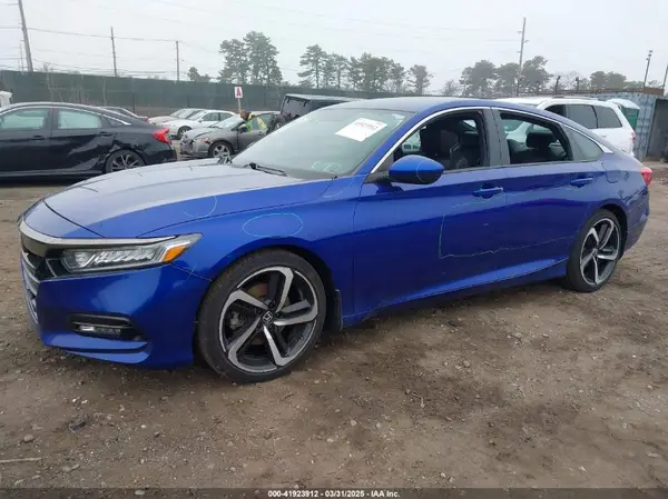 1HGCV1F34KA021728 2019 HONDA ACCORD - Image 2