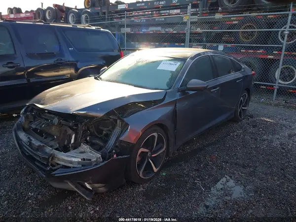 1HGCV1F34KA024922 2019 HONDA ACCORD - Image 2